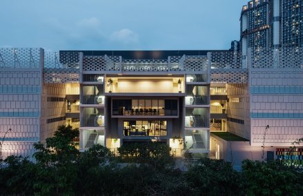 Architour of Rainbow Centre. Photo credit: The Architecture Society