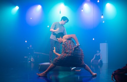 Full dress rehearsal of Kedai Sinseh by P7:1SMA and Ding Yi Music Company. Image courtesy of Grace Baey & P7:1SMA Ltd.