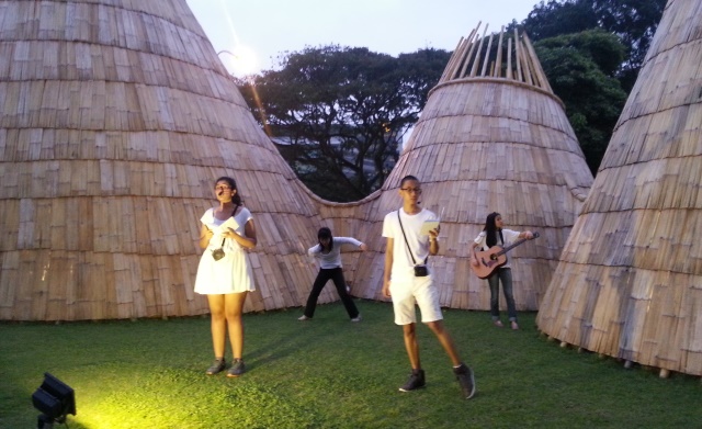 Poetic Interventions, Worm Hole sculpture, Singapore Biennale