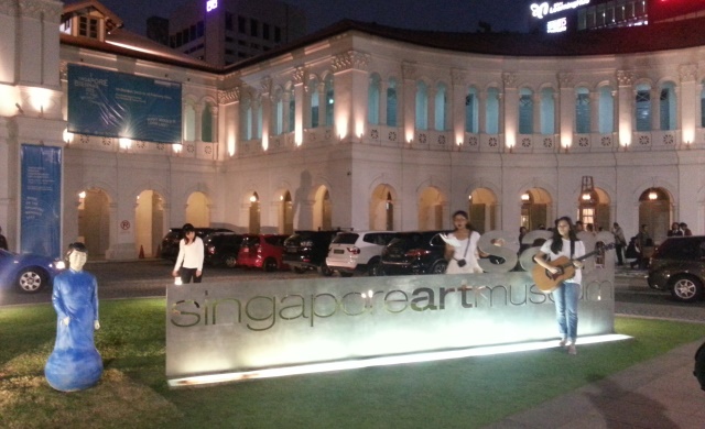 Poetic Interventions, We Never Fell sculpture, Singapore Biennale