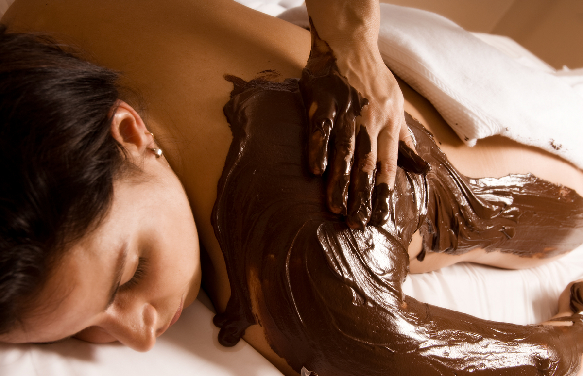Chocolate massage at Ikeda Spa, Singapore
