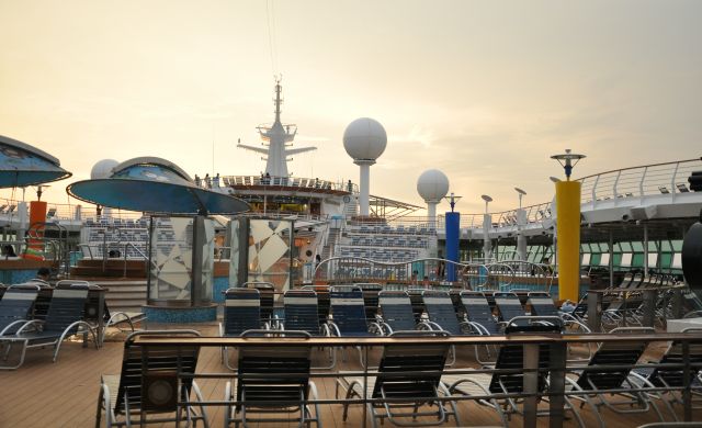 Pool Deck, Mariner of the Seas