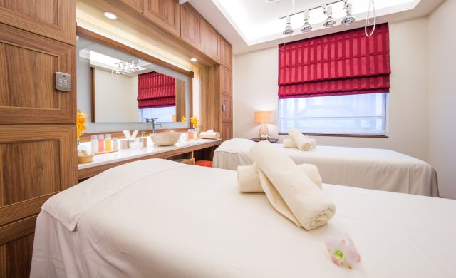 Miss Paris and Dandy House, Singapore