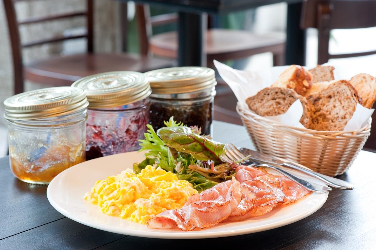 Brunch @ Nassim Hill