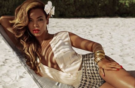 Beyoncé in H&M Summer Collection 2013