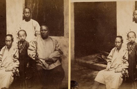 Tan Kim Ching and family. Photo credit: Peranakan Museum, gift of Mr and Mrs Lee Kip Lee