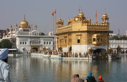 Golden Temple, Amritsar - Photo by Arian Zwegers via Flickr