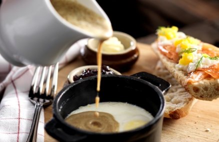 Balzac Brasserie - Oeuf Cocotte with Lobster Emulsion