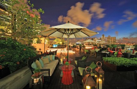 Lantern at The Fullerton Bay Hotel Rooftop