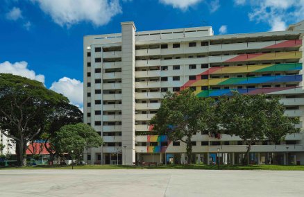 Block 316 with its iconic rainbow mural painted on its façade at Hougang Avenue 7, 2020. Credit: National Heritage Board