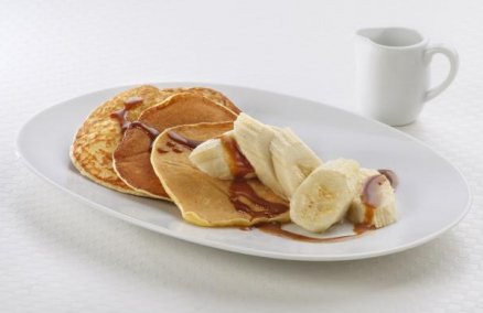 Pancakes with gula melaka and bananas