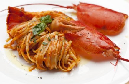 Linguine with lobster in spicy arrabbiata sauce - Burlamacco Ristorante 