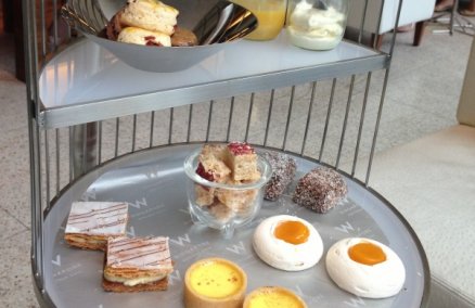 Tea in a bird cage at Drop the T²