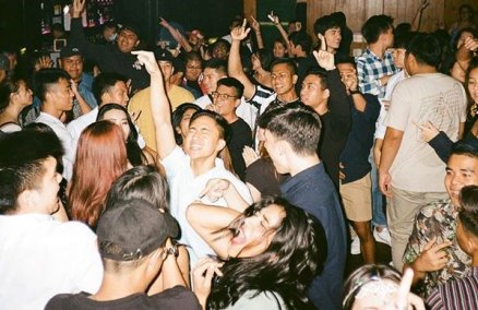 This is the 90s party at Cherry Discotheque