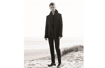 COS (Collection of Style), Singapore