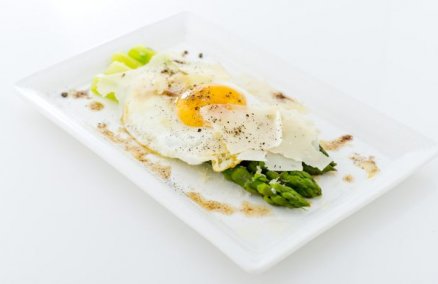 Green asparagus, fried sunny side up & sage butter