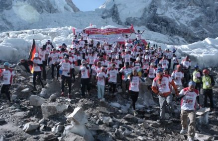 Everest Marathon; Photo Credit: www.facebook.com/everestmarathon