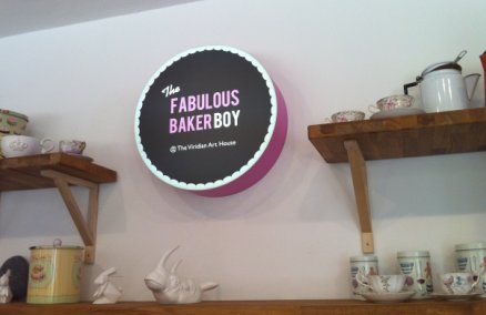 The Fabulous Baker Boy, Singapore