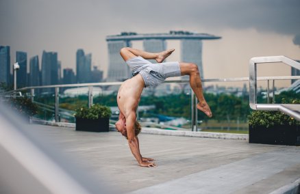 Yoga instructor Fizzy