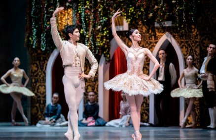 From Here On is a pilot trial performance staged by Esplanade in collaboration with the Singapore Dance Theatre (Credit: Bernie Ng, courtesy of Singapore Dance Theatre)