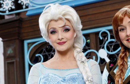 Anna and Elsa at Hong Kong Disneyland's Frozen Fantasy Gardens Village