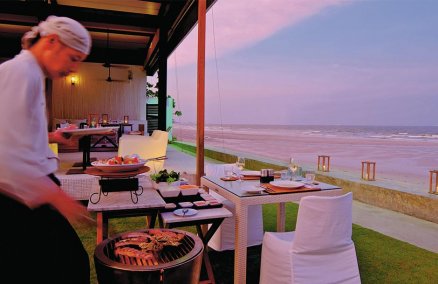 Oceanside Beach Club & Restaurant