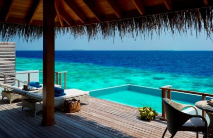 Dusit Thani Maldives Lagoon Deck