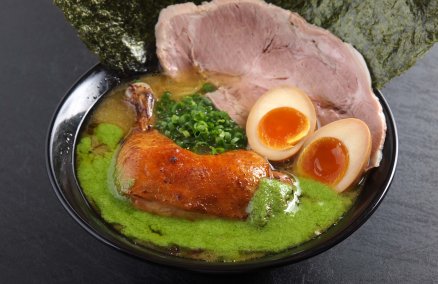 Green spicy ramen