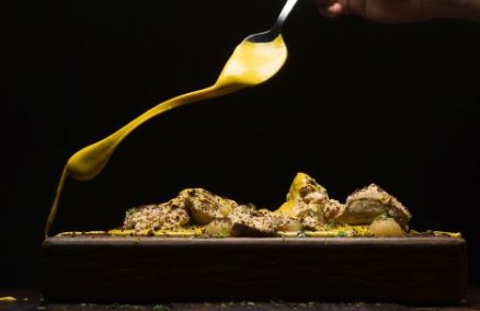 Moosehead's pineapple ice pops with gula melaka foam