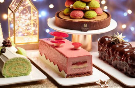 Pan Pacific Singapore log cakes