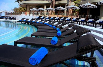 Pullman Phuket Arcadia swimming pool