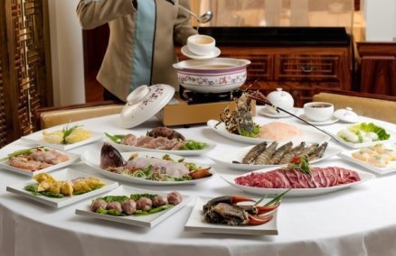 The Art of Eating Steamboat