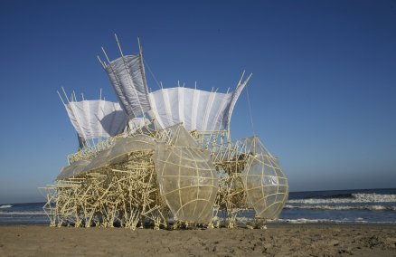 Strandbeest by Theo Jansen