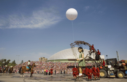 The Giants by Royal de Luxe