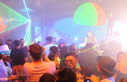 Photo credit: 2018.i.m.design.mark.lewis.photography / Under the Bridge Parties SG's Facebook page