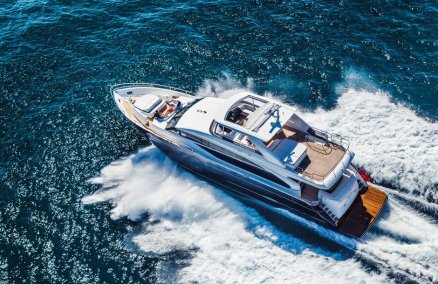 Boat Lagoon Yachting