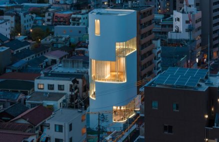 The Yayoi Kusuma Museum. Photo credit: Masahiro Tsuchido/yayoikusamamuseum.jp