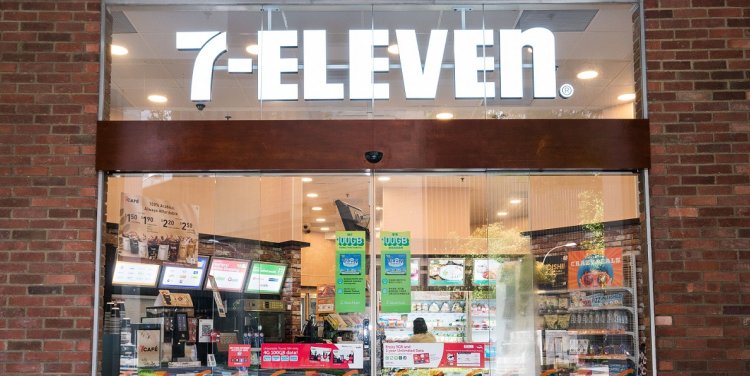 7-Eleven at Icon Village