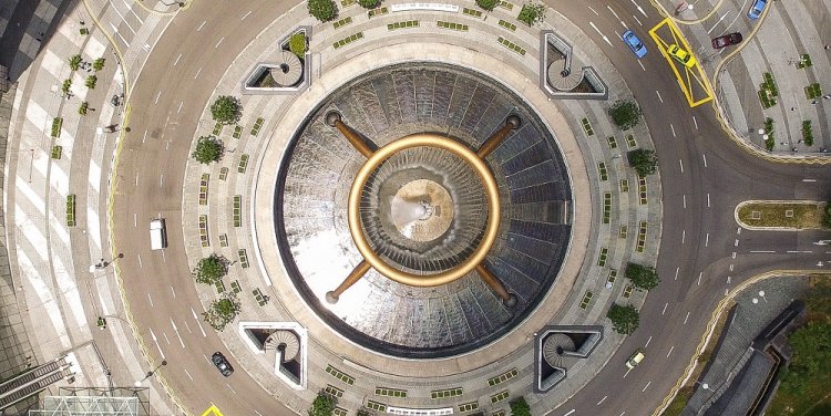 The Fountain of Wealth at Suntec City