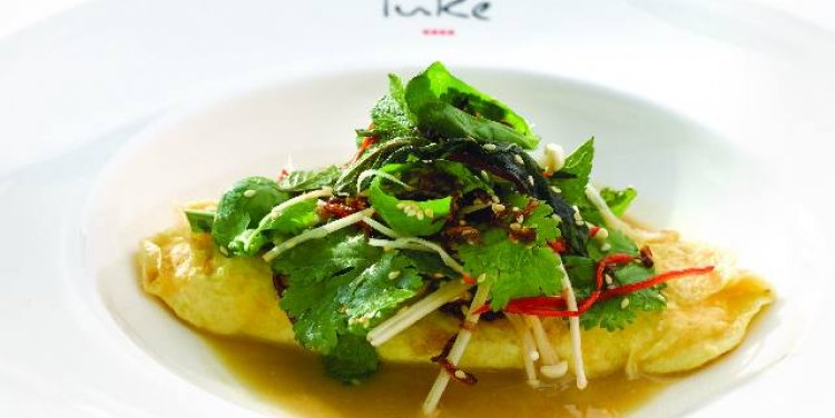 ‘Glass’ Sydney Crab Omelet at Salt Grill