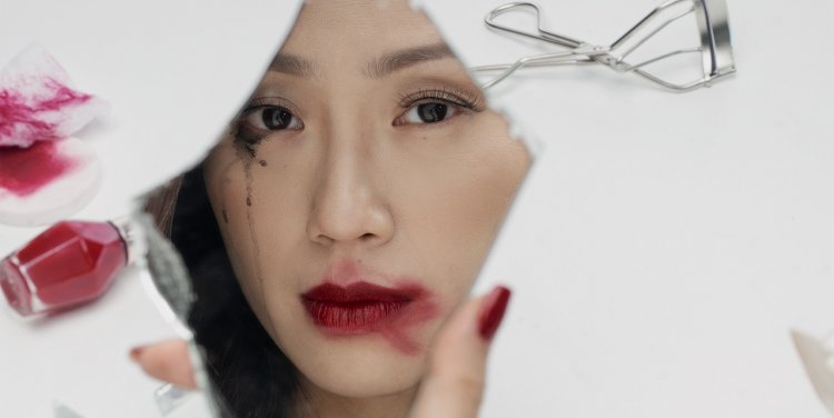 This Is What Happens To Pretty Girls