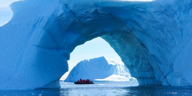 Photo by Andreas Kambanis