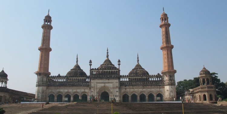 Asfi Masjid. Photo credit: Derek Keats