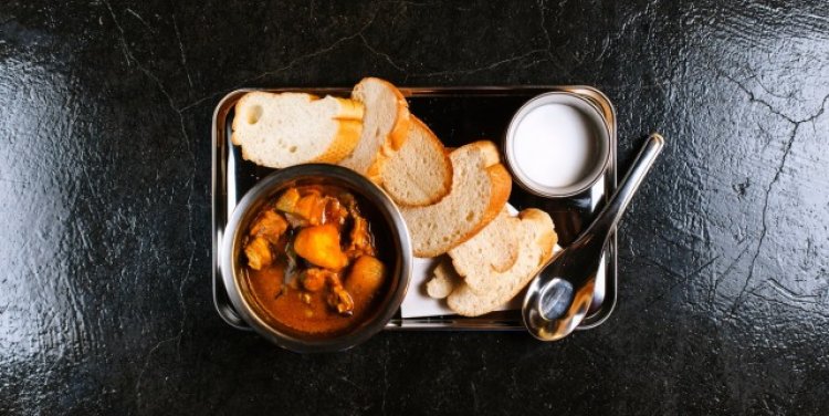 Curry chicken with cream at The Tuckshop