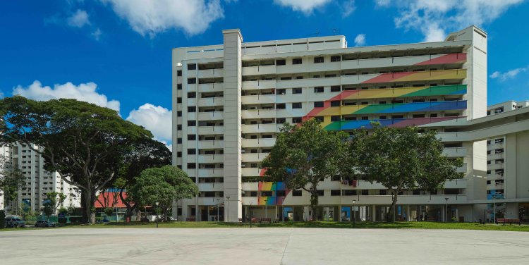 Block 316 with its iconic rainbow mural painted on its façade at Hougang Avenue 7, 2020. Credit: National Heritage Board