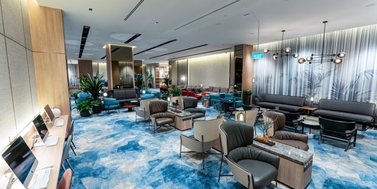 Changi Lounge at Jewel Changi Airport