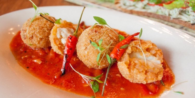 Crispy tomato & mozzarella arancini at Jamie's Italian, Singapore