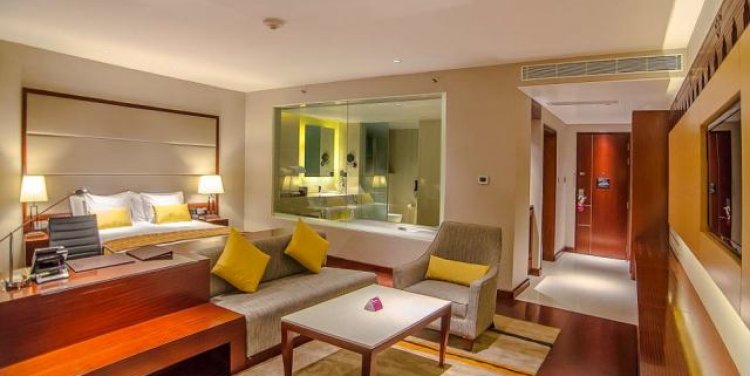 Crown Plaza Kochi; Photo Credit: www.facebook.com/CrownePlazaKochi