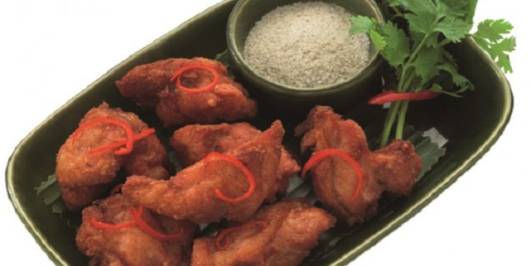 Deep fried chicken in Thai shrimp paste from Nara C.O.W., Singapore