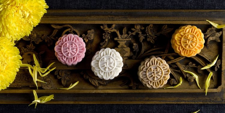 Snow-skin mooncakes